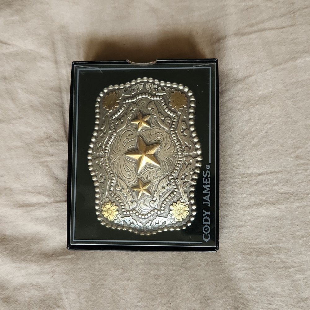 CODY JAMES  MEN'S TRIPLE STAR BELT BUCKLE